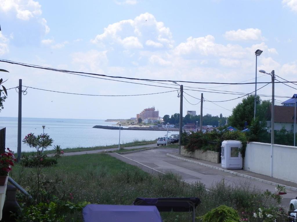 Pensiunea Iubesc Marea Costinesti Exterior photo